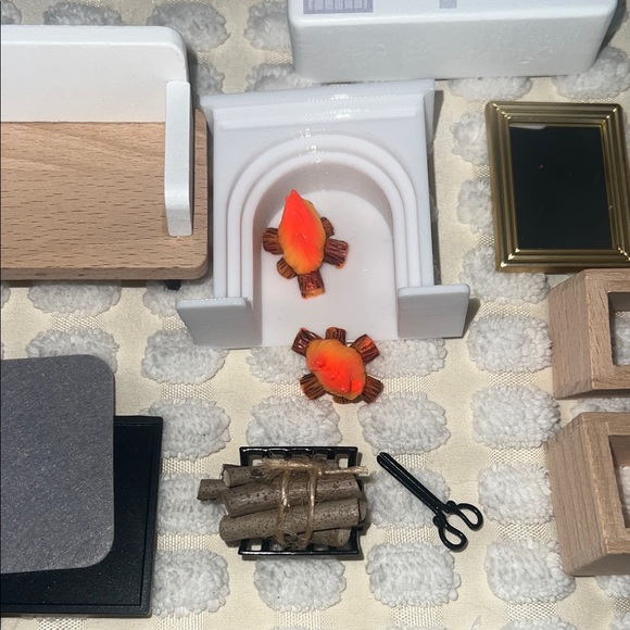 Assorted Home Decor Set - Picture 4 of 10